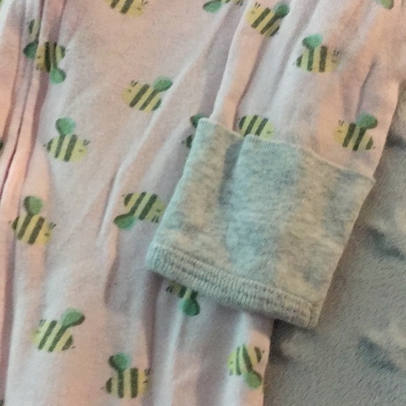 8/15 light pink bee zip down sleeper - Picture 2 of 4